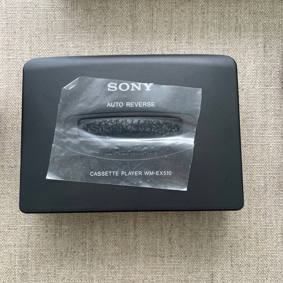 Sony WM-EX510 Walkman (Cassette Player) - Picture 7 of 10